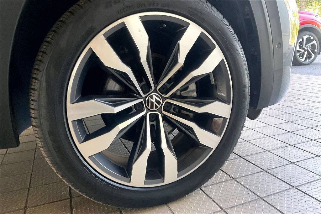 Used 2023 Volkswagen Atlas SEL Premium AWD/4WD image 36