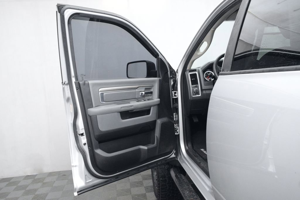 Used 2016 RAM 2500 SLT AWD/4WD image 9