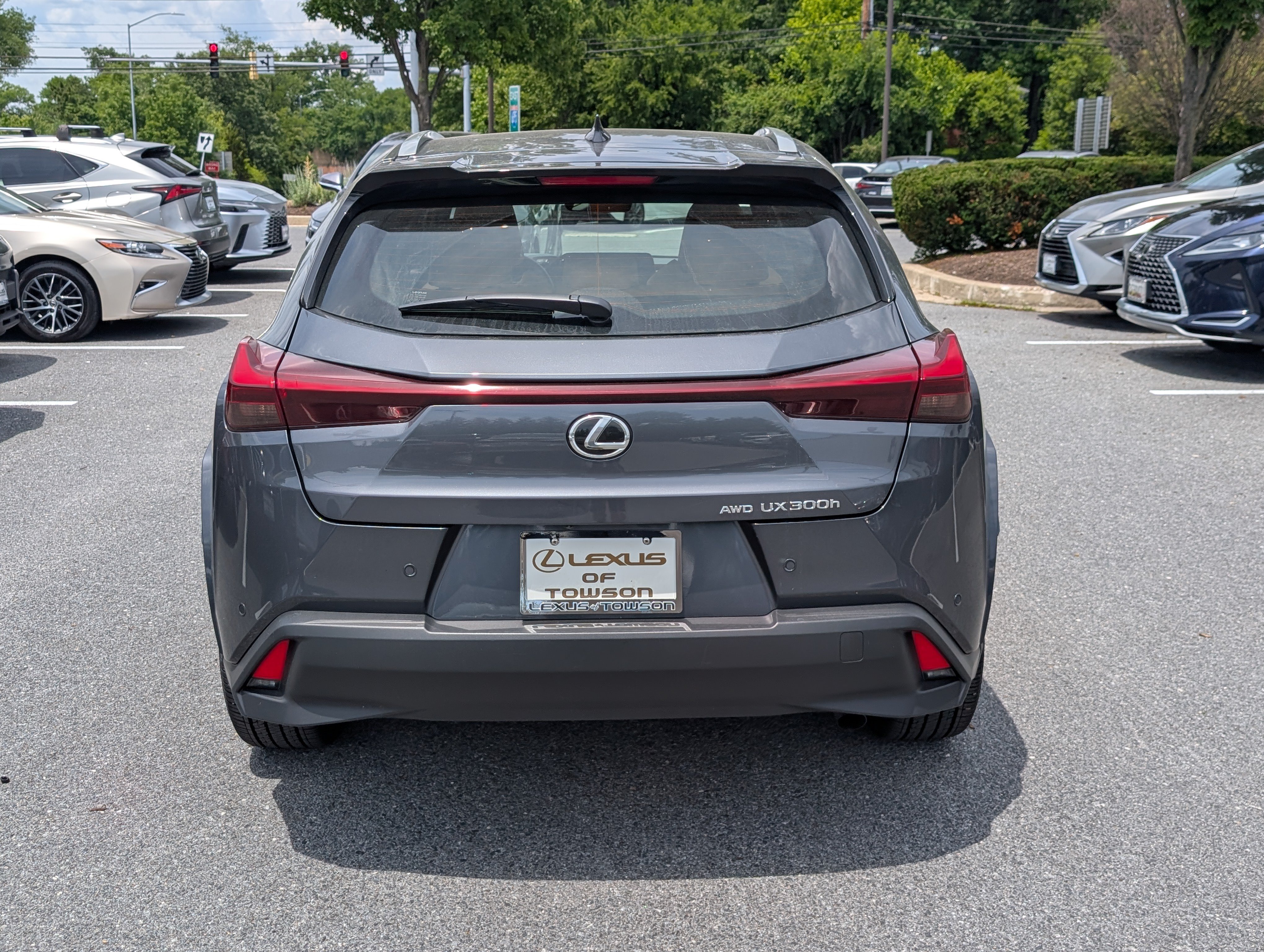 Certified 2025 Lexus UX 300h AWD w/ Accessory Package (Z1) image 4