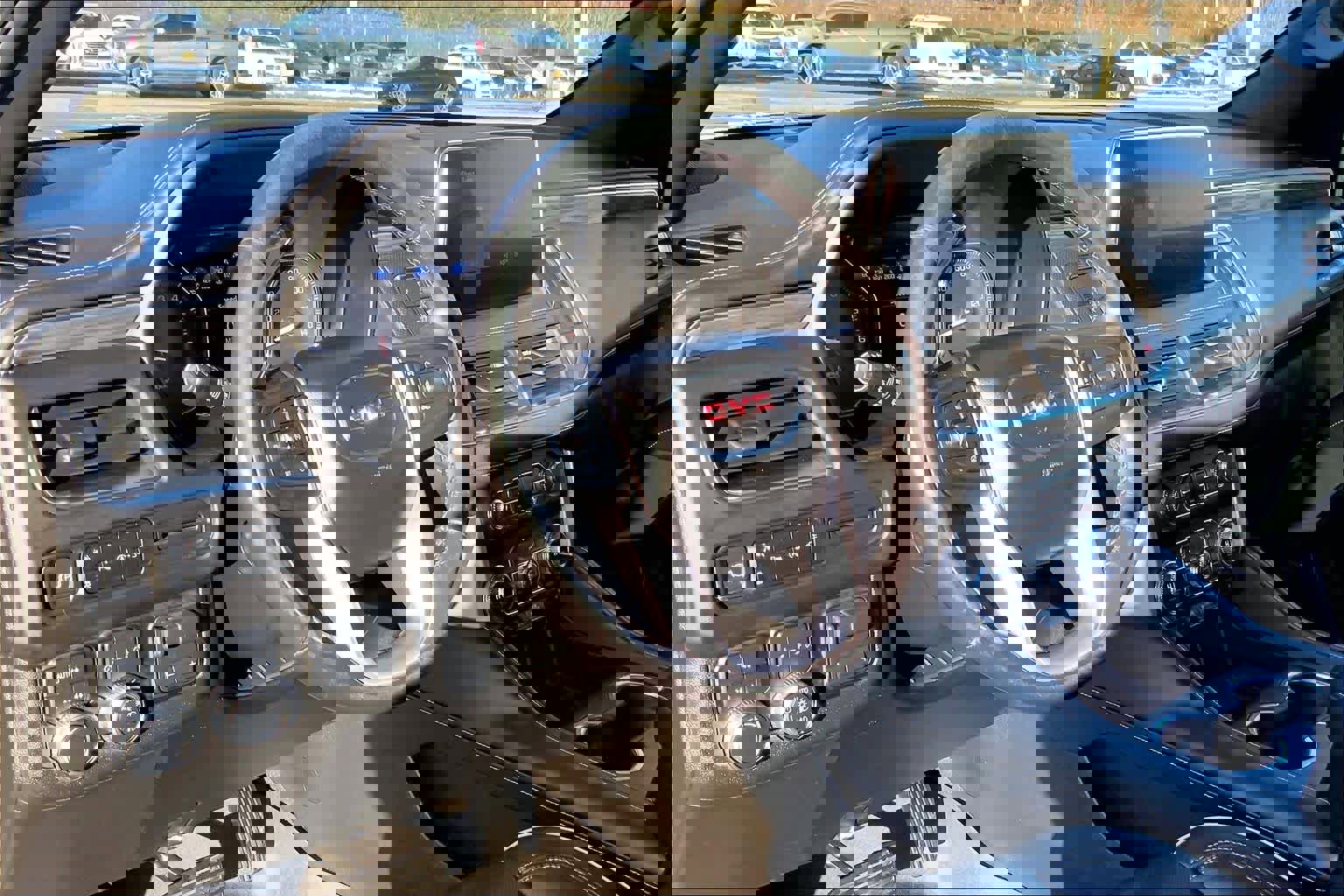 Used 2021 GMC Yukon SLT w/ SLT Luxury Plus Package image 13