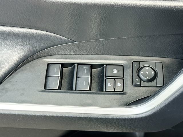 Used 2025 Toyota RAV4 XLE w/ Convenience Package FWD image 17