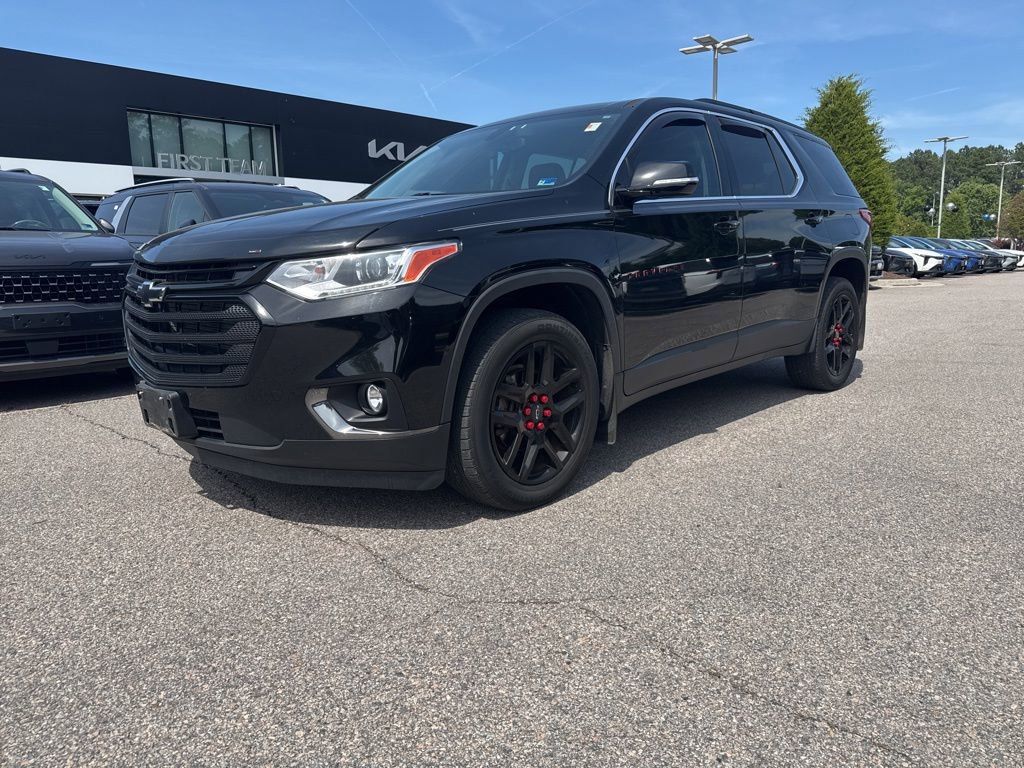 Used 2020 Chevrolet Traverse LT FWD image 1