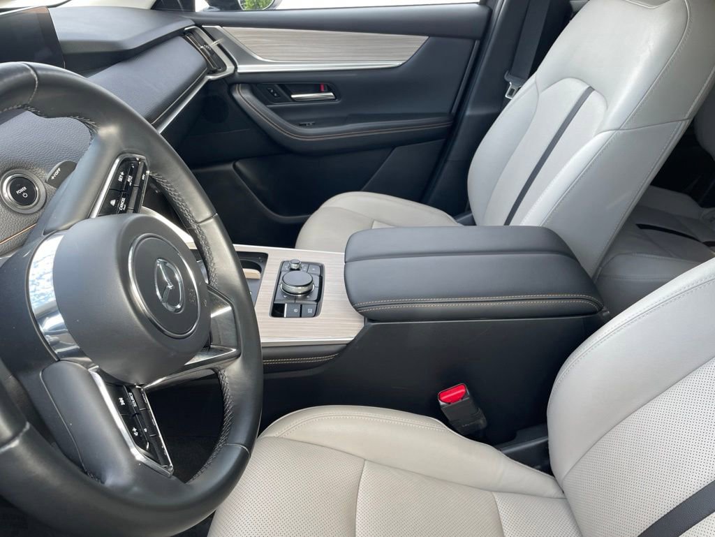 Used 2024 MAZDA CX-90 Plug-In Hybrid w/ Preferred AWD/4WD image 5