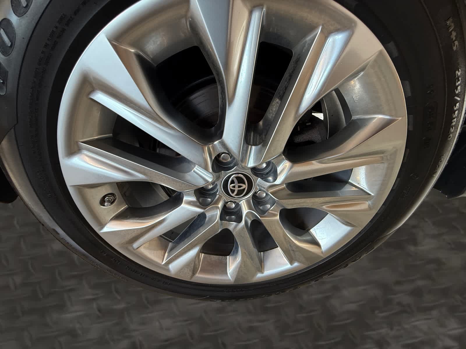 Used 2023 Toyota Highlander Limited FWD image 24