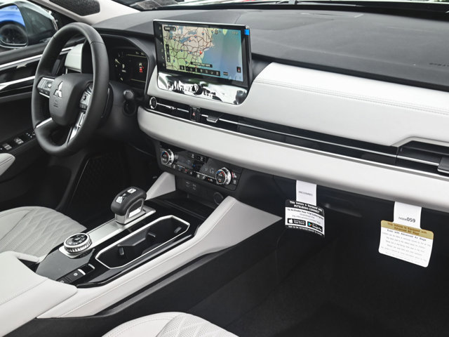 New 2025 Mitsubishi Outlander AWD image 34