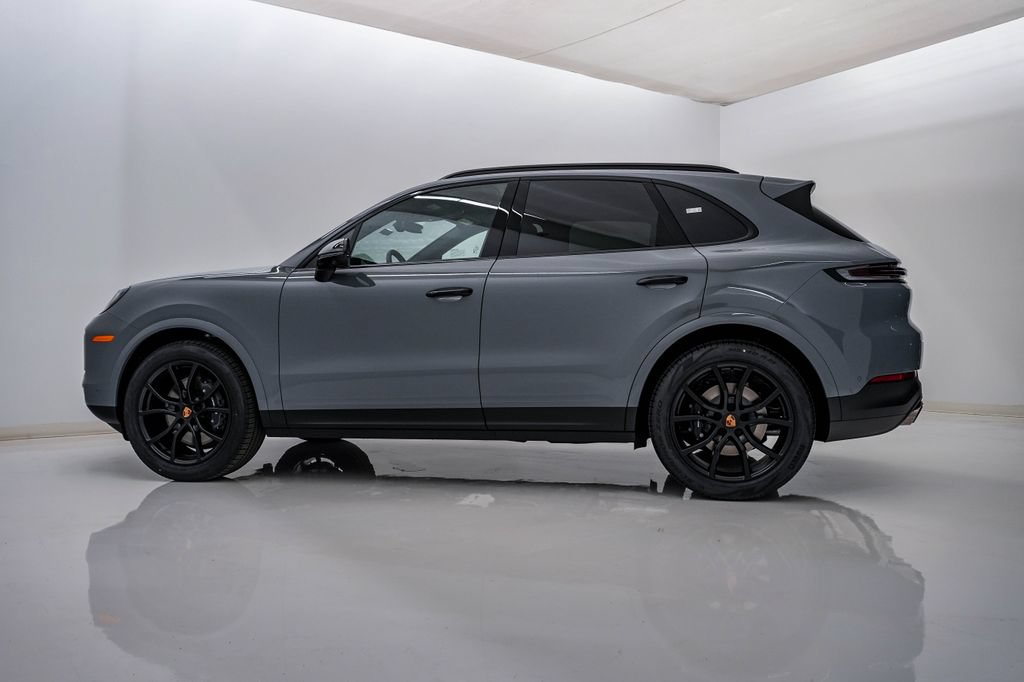 New 2026 Porsche Cayenne AWD/4WD image 2