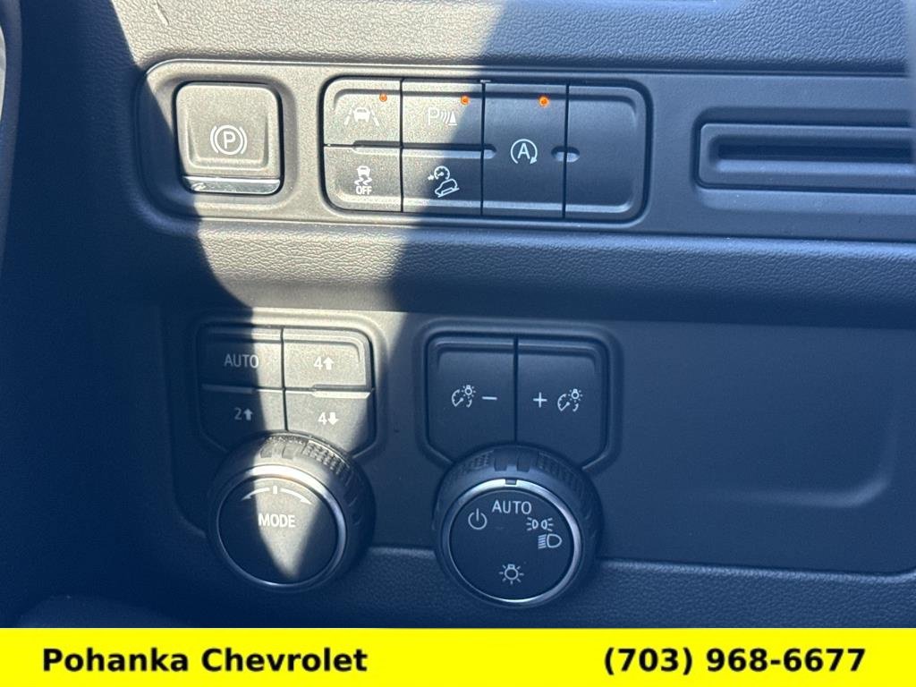 Used 2023 Chevrolet Tahoe Premier AWD/4WD image 16