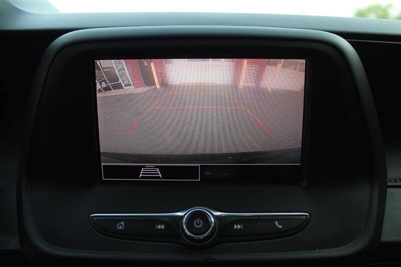 Used 2022 Chevrolet Camaro LT RWD image 18