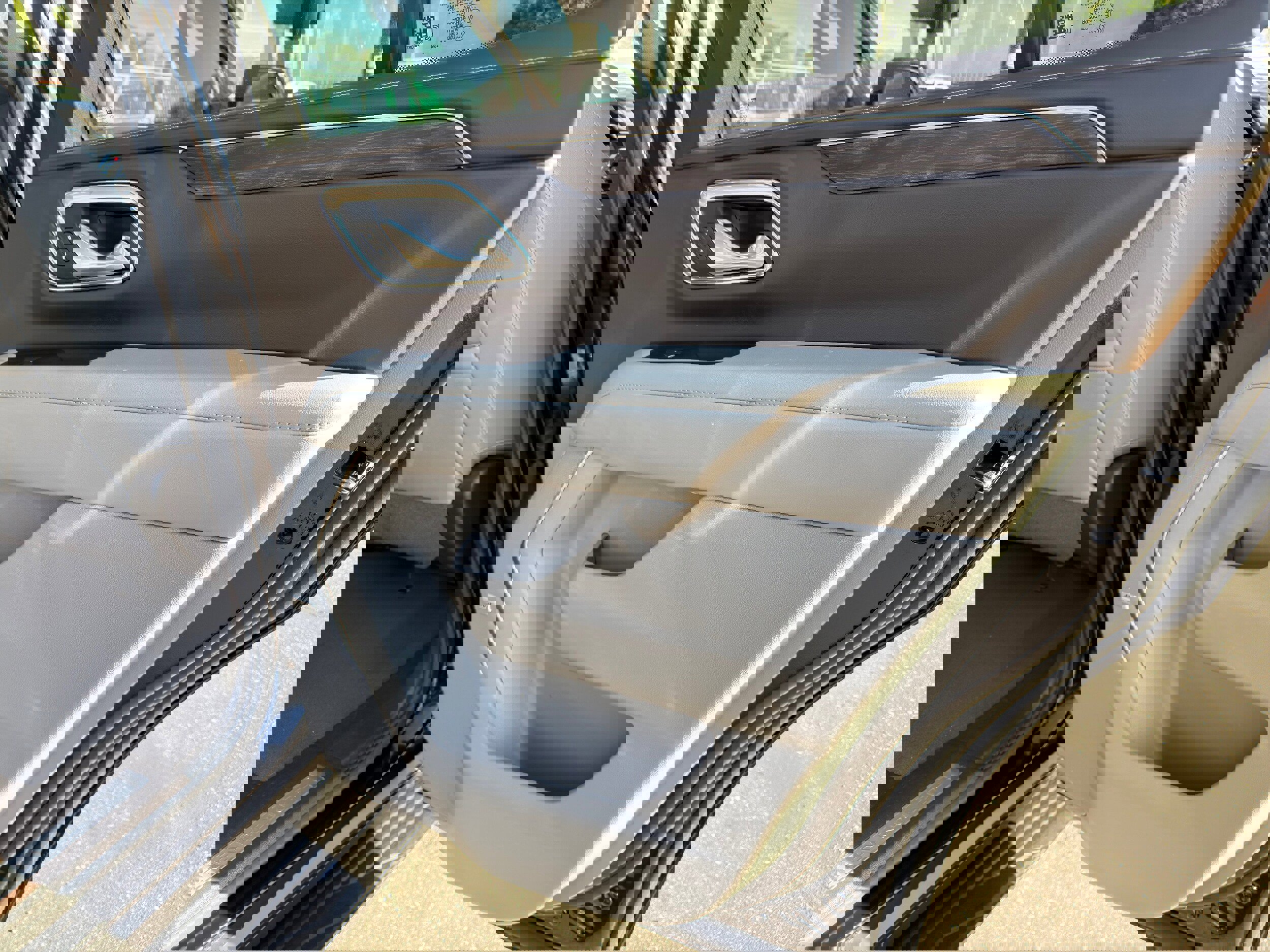 Used 2024 Chevrolet Tahoe LT image 13