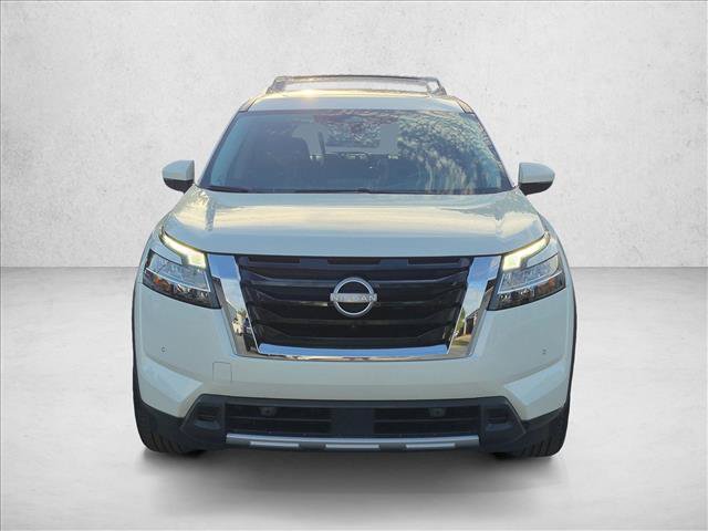 Used 2023 Nissan Pathfinder SL w/ SL Premium Package FWD image 2