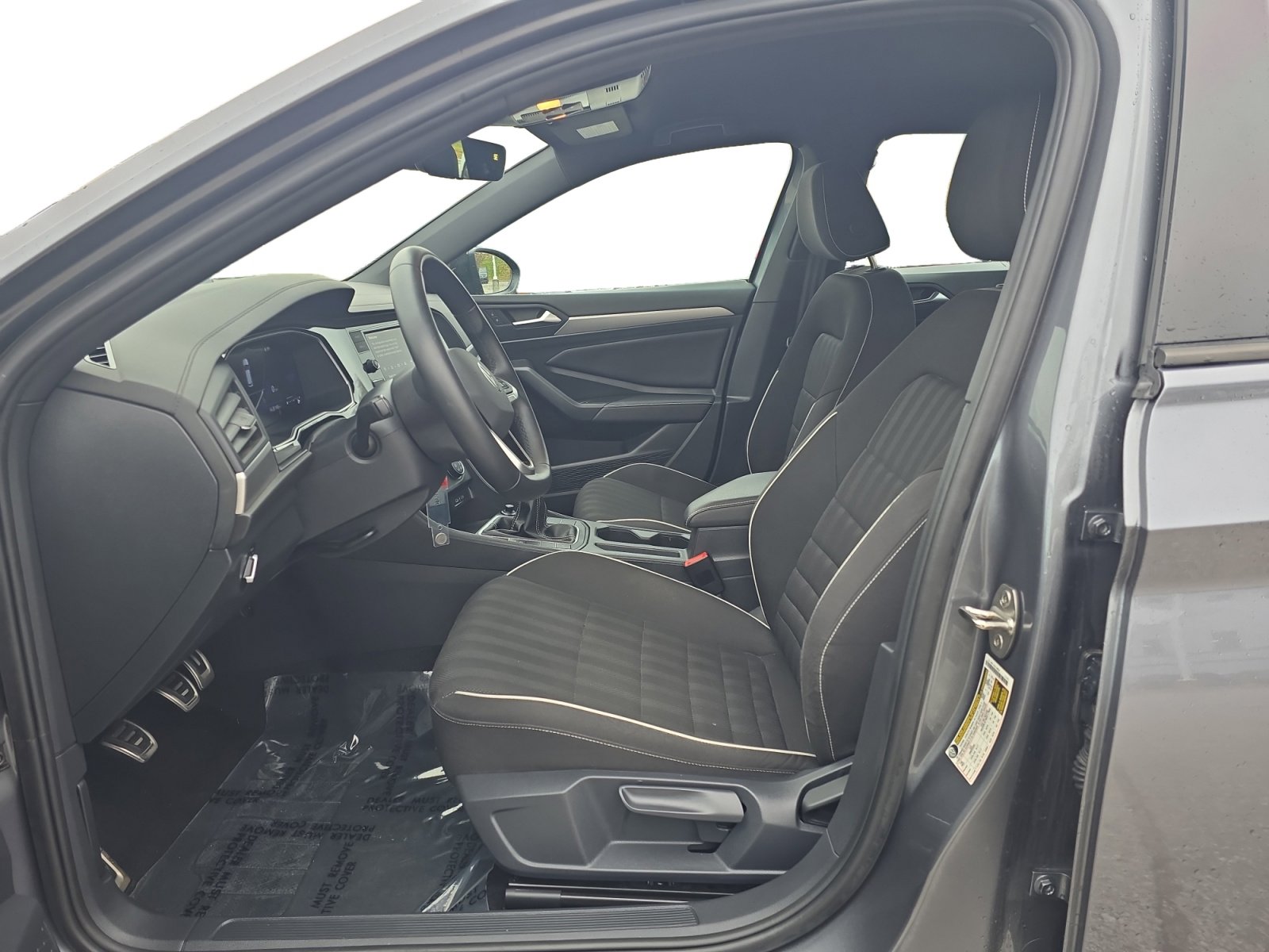 Certified 2024 Volkswagen Jetta Sport image 2