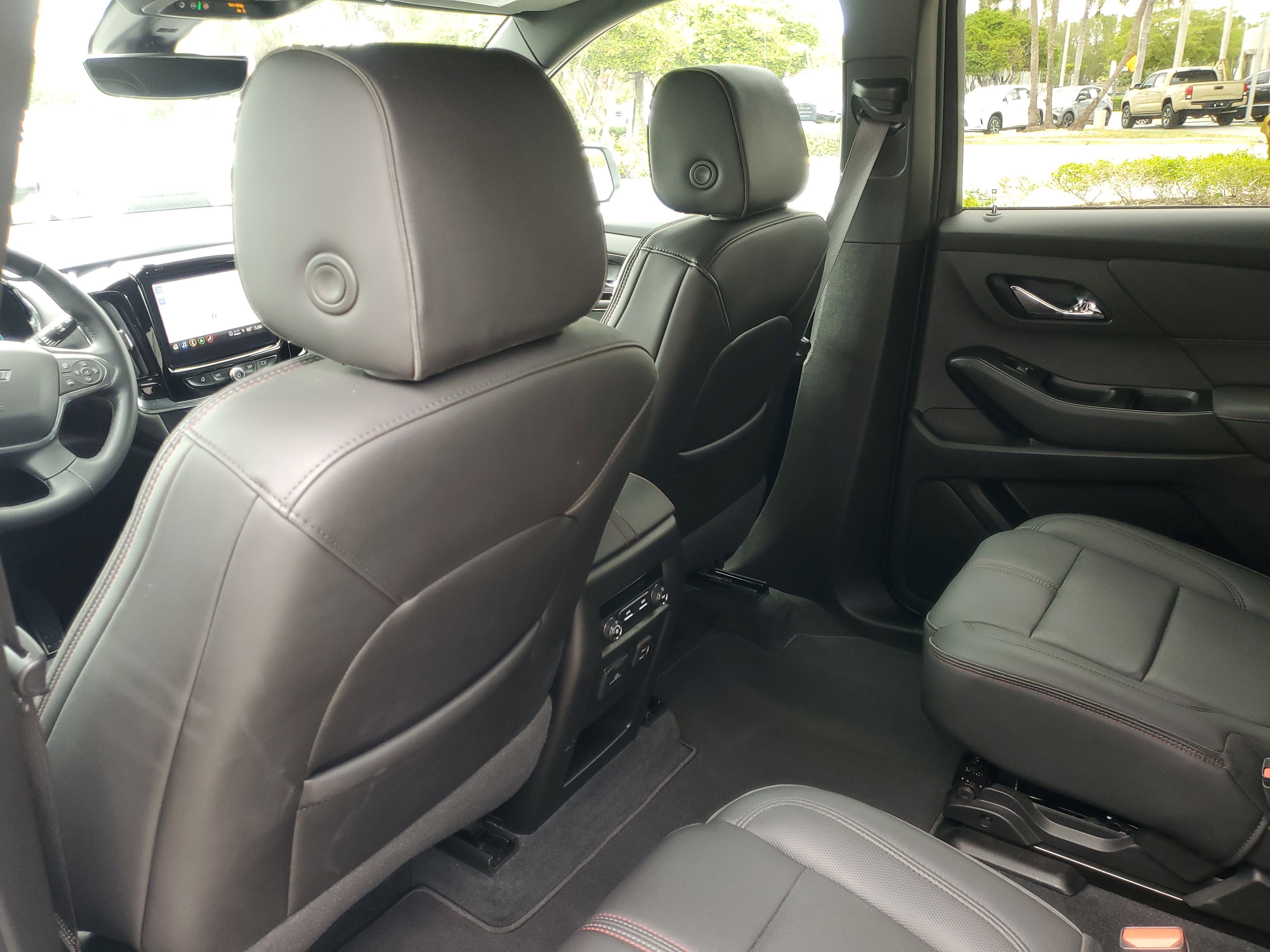 Used 2023 Chevrolet Traverse RS image 15