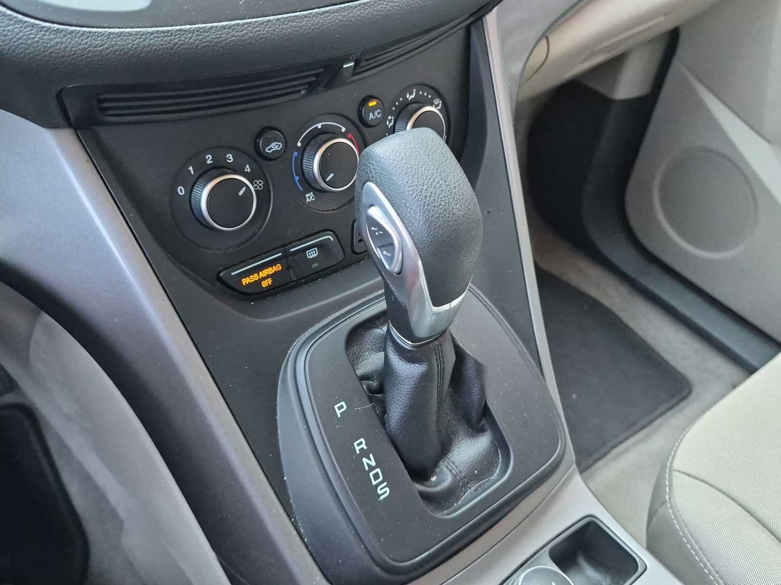 Used 2015 Ford Escape SE AWD/4WD image 29