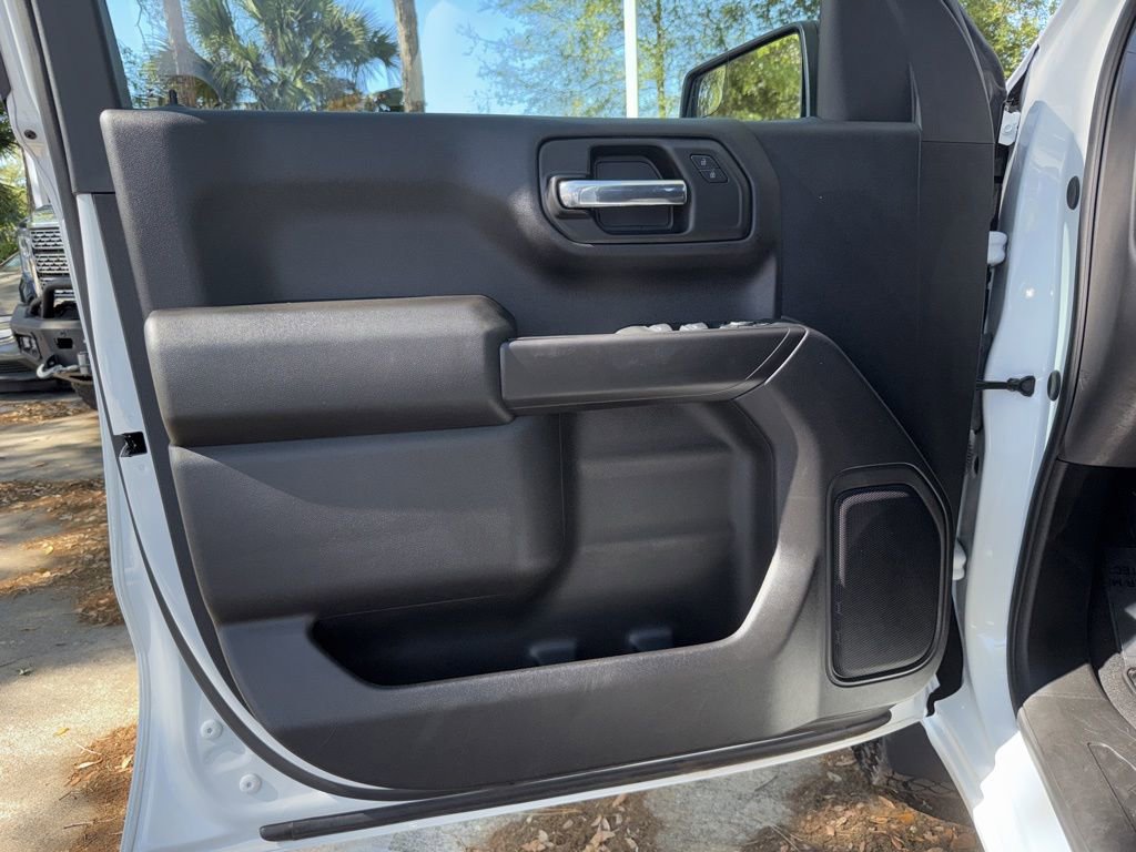 Used 2025 Chevrolet Silverado 1500 Custom Trail Boss AWD/4WD image 19