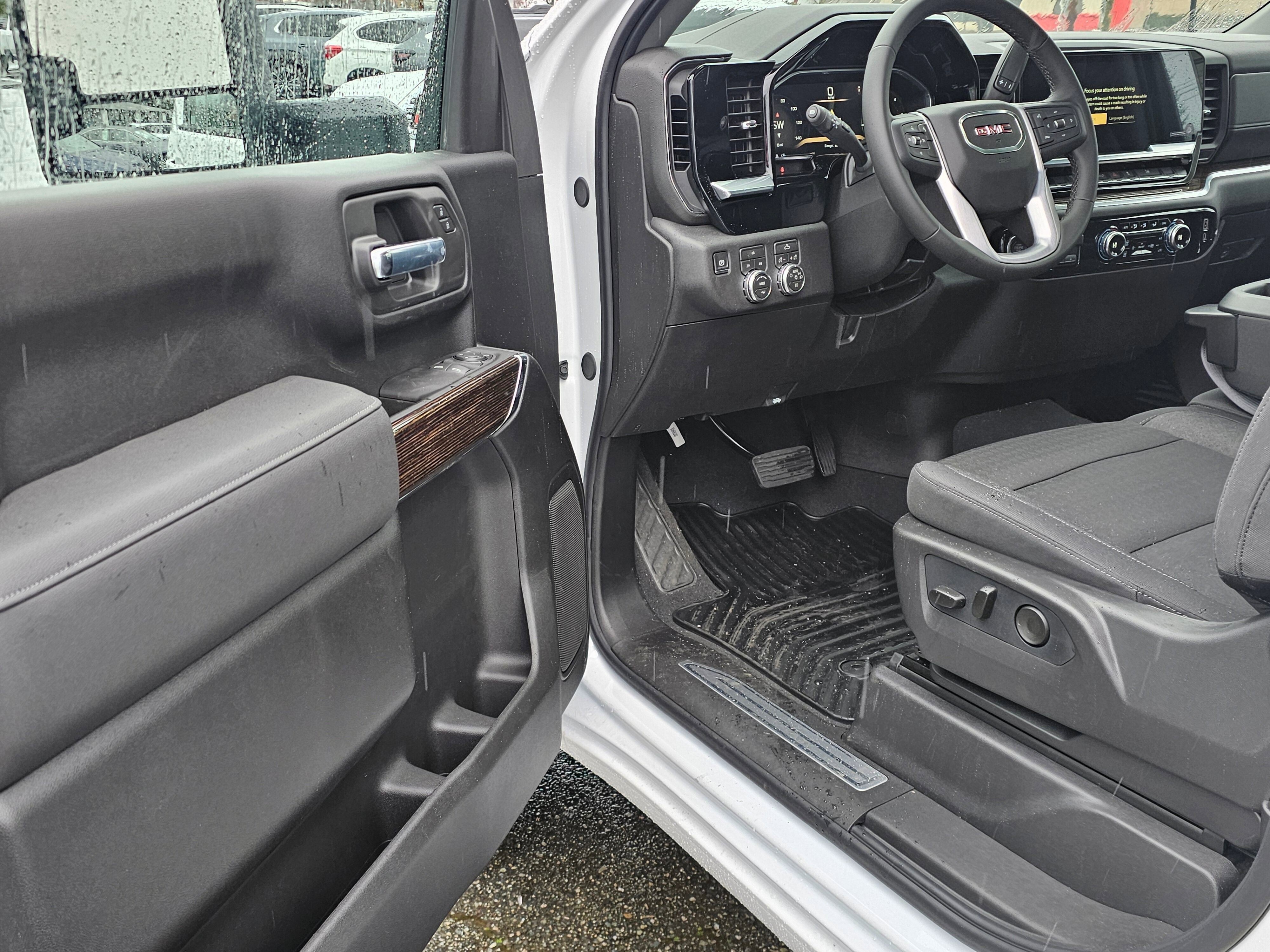 New 2026 GMC Sierra 3500 SLE w/ SLE Convenience Package image 17
