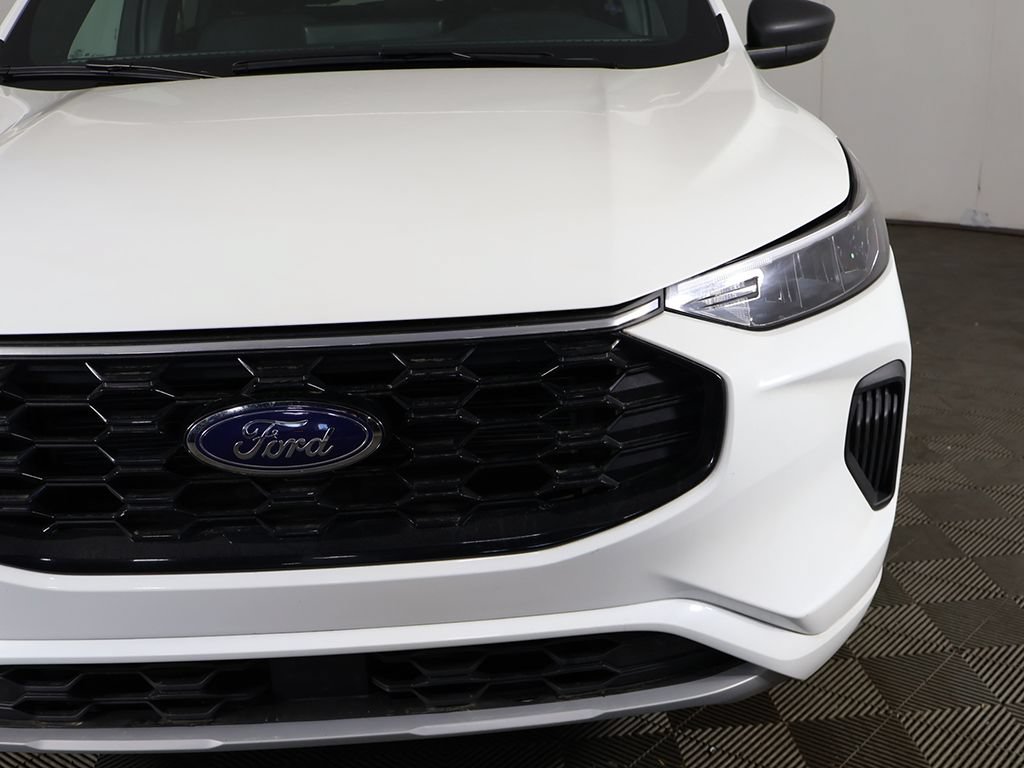 Used 2024 Ford Escape ST-Line w/ Tech Pack #1 AWD/4WD image 14