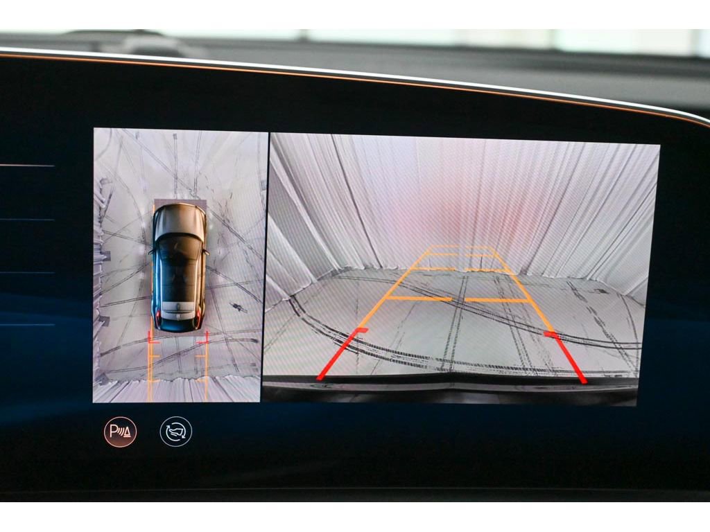 New 2025 Cadillac Lyriq Sport image 33