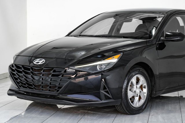 Used 2021 Hyundai Elantra SE w/ Cargo Package image 55