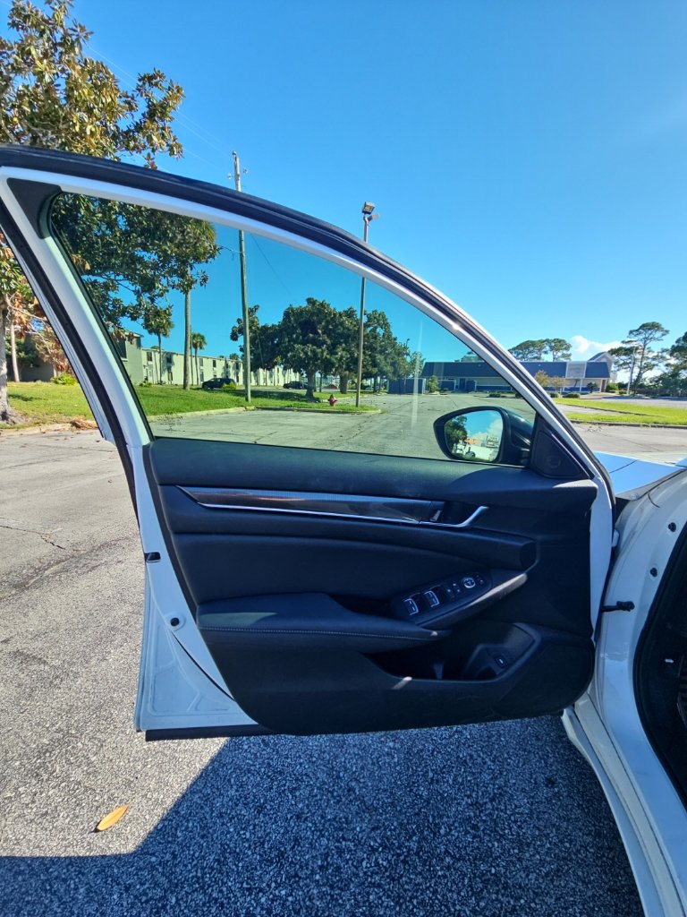 Used 2022 Honda Accord Sport image 25