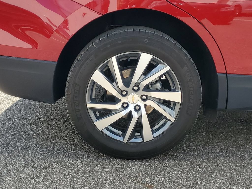 Used 2024 Chevrolet Equinox LT w/ LPO, Floor Liner Package AWD/4WD image 5