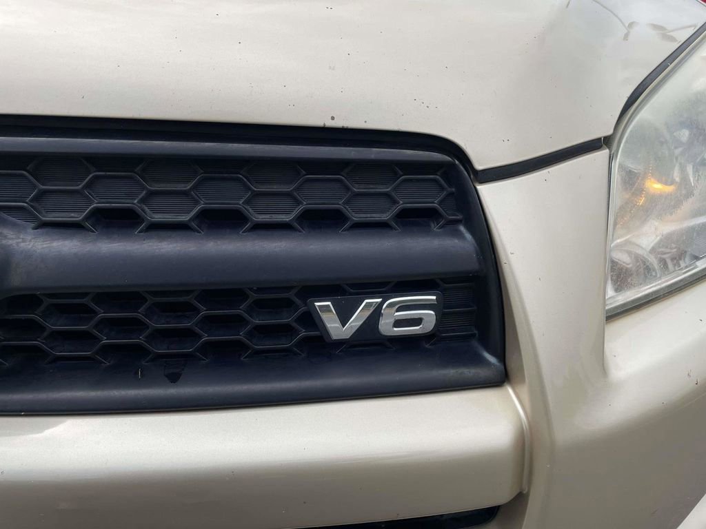 Used 2009 Toyota RAV4 2WD V6 image 8