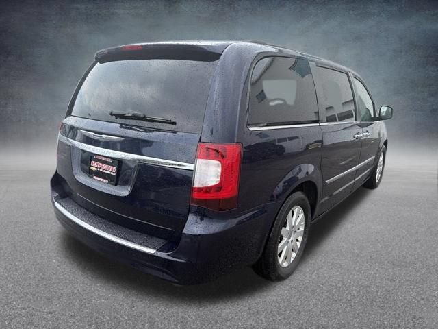 Used 2014 Chrysler Town & Country Touring w/ Driver Convenience Group FWD image 7