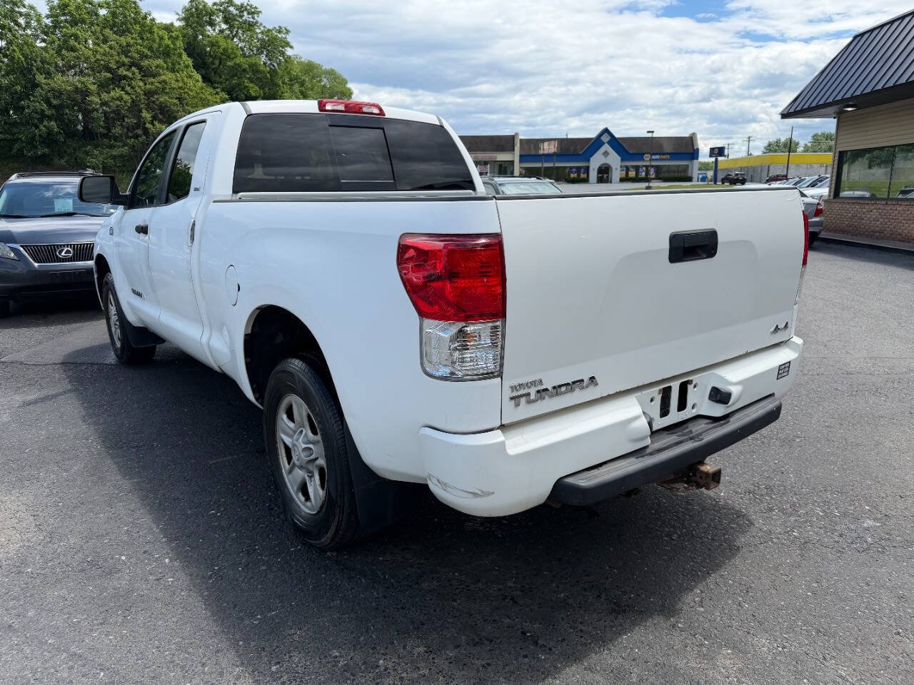 Used 2010 Toyota Tundra 4x4 Double Cab image 10