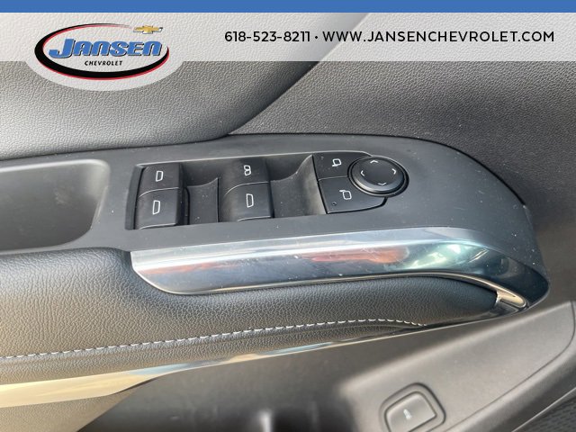 Used 2025 Chevrolet Traverse LT image 13