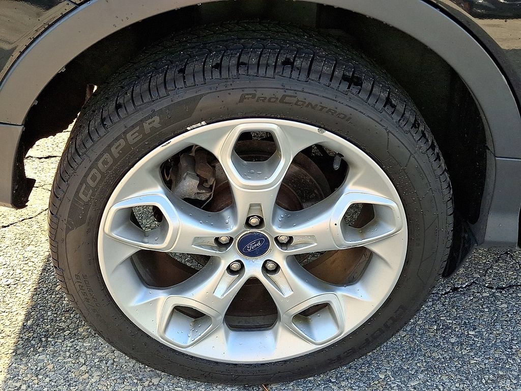 Used 2013 Ford Escape Titanium w/ Parking Technology Pkg AWD/4WD image 4