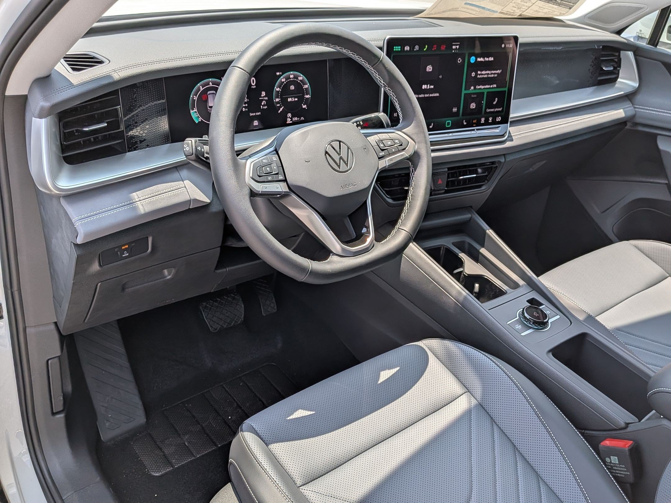 New 2026 Volkswagen Tiguan SE AWD/4WD image 16