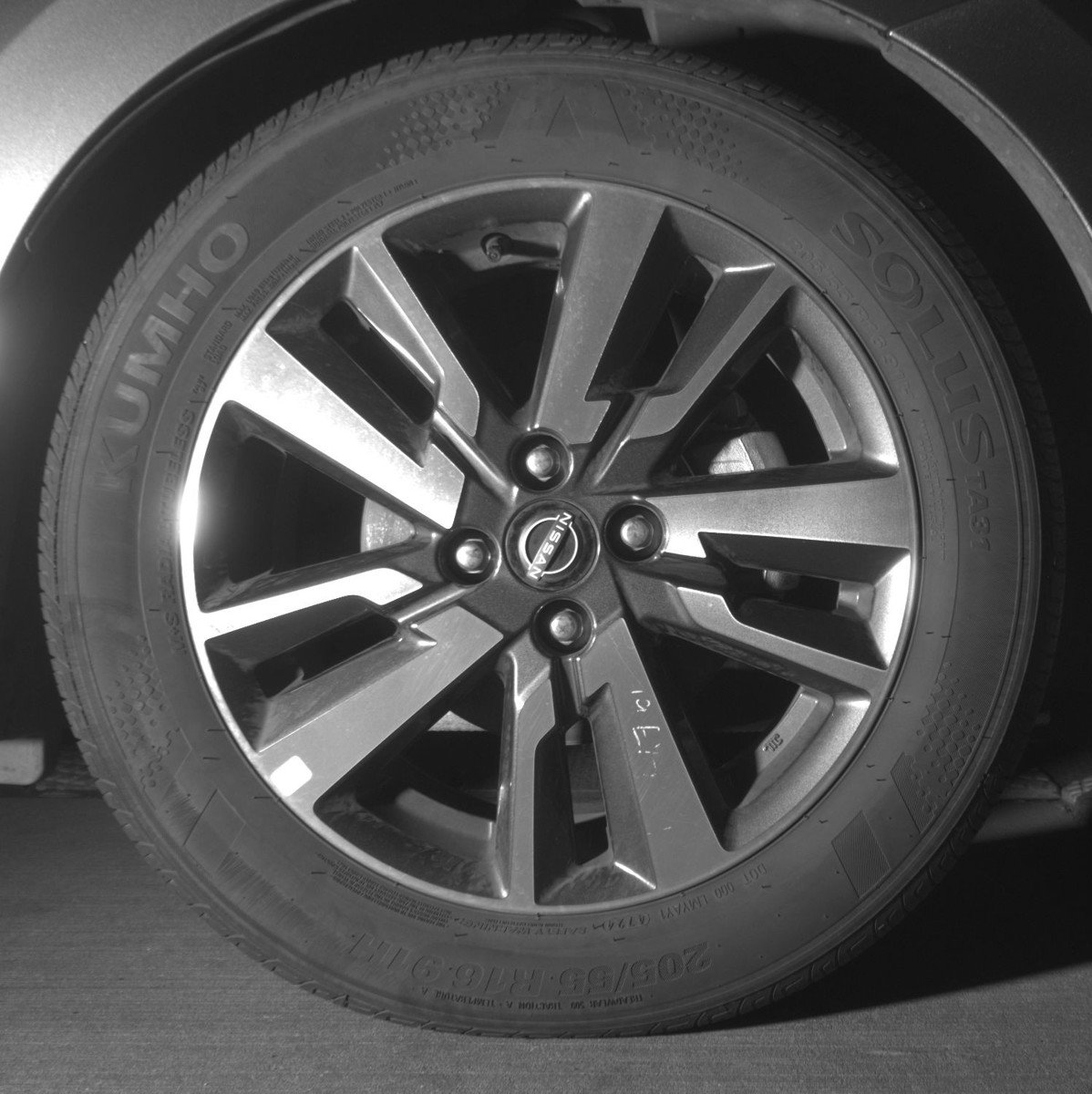 Used 2025 Nissan Versa SV image 13