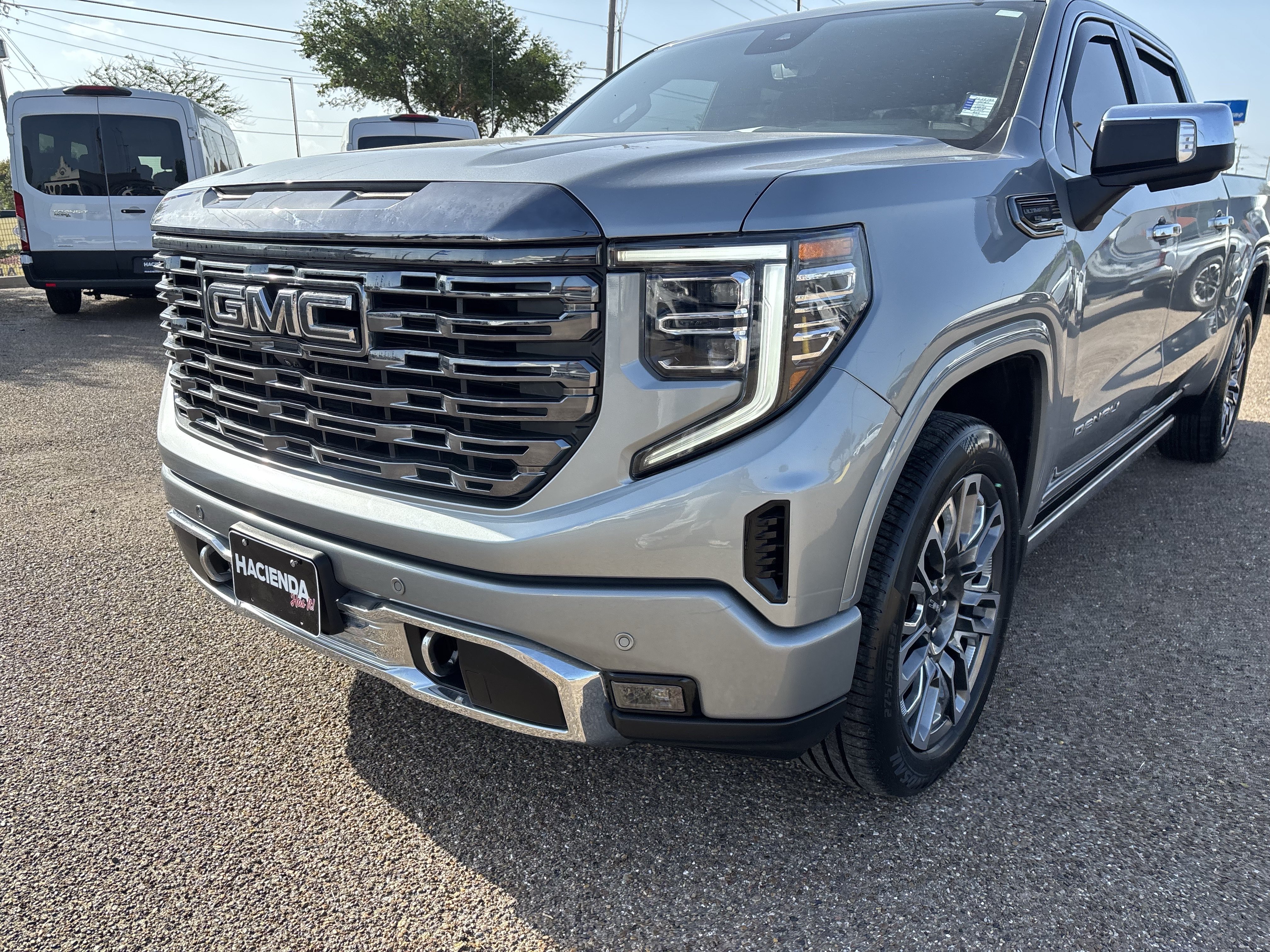 Used 2024 GMC Sierra 1500 Denali Ultimate AWD/4WD image 6