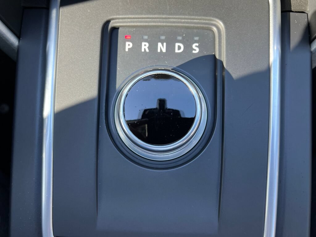 Used 2016 Land Rover Discovery Sport HSE AWD/4WD image 27