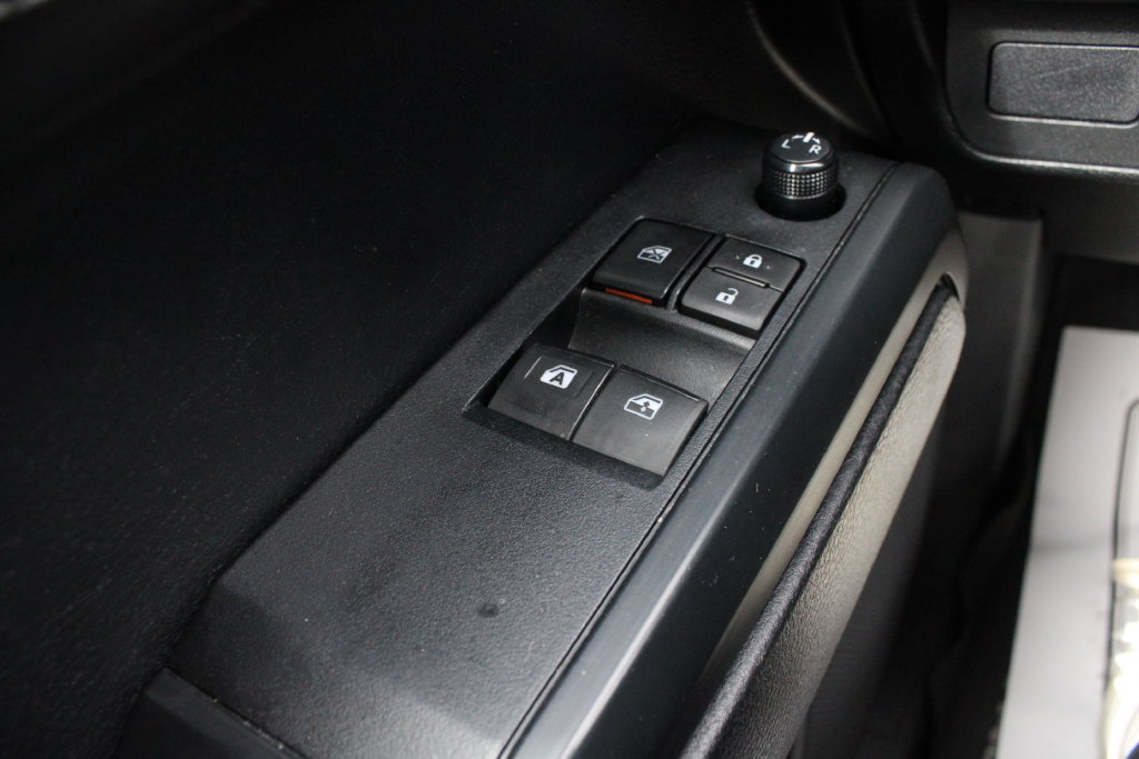 Used 2020 Toyota Tacoma SR AWD/4WD image 7