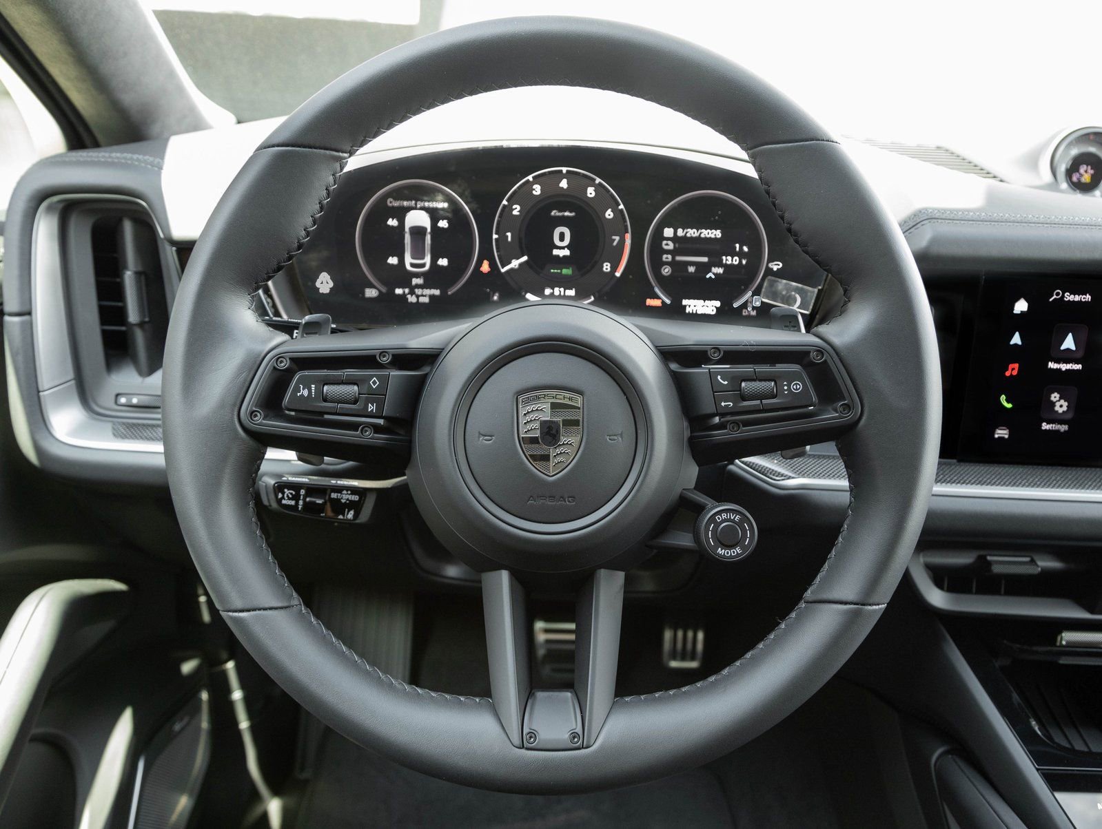 Used 2025 Porsche Cayenne Turbo image 13