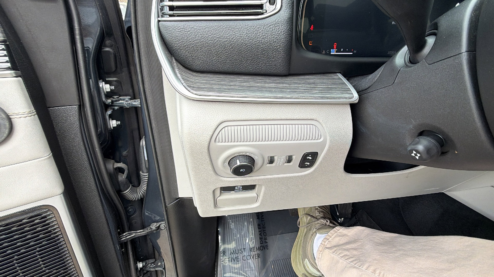 Used 2024 Jeep Wagoneer Series III w/ Premium Group I image 28