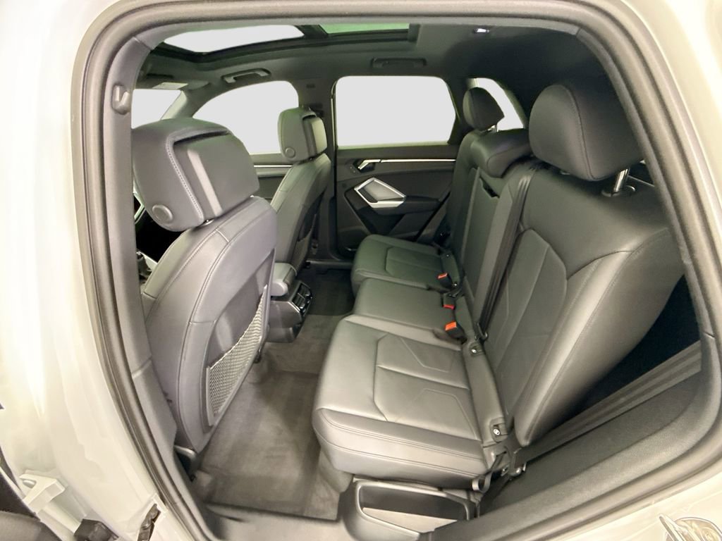 Certified 2025 Audi Q3 2.0T Premium image 19