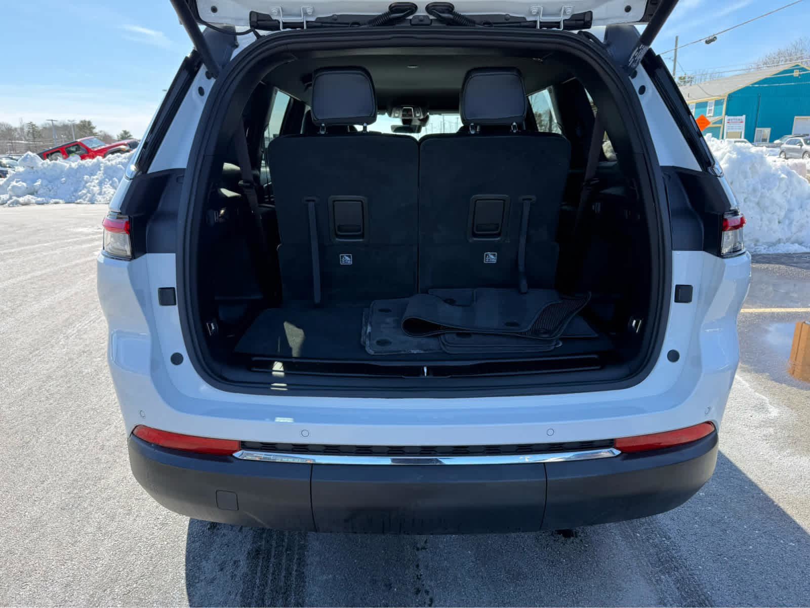 Used 2025 Jeep Grand Cherokee L Limited image 9