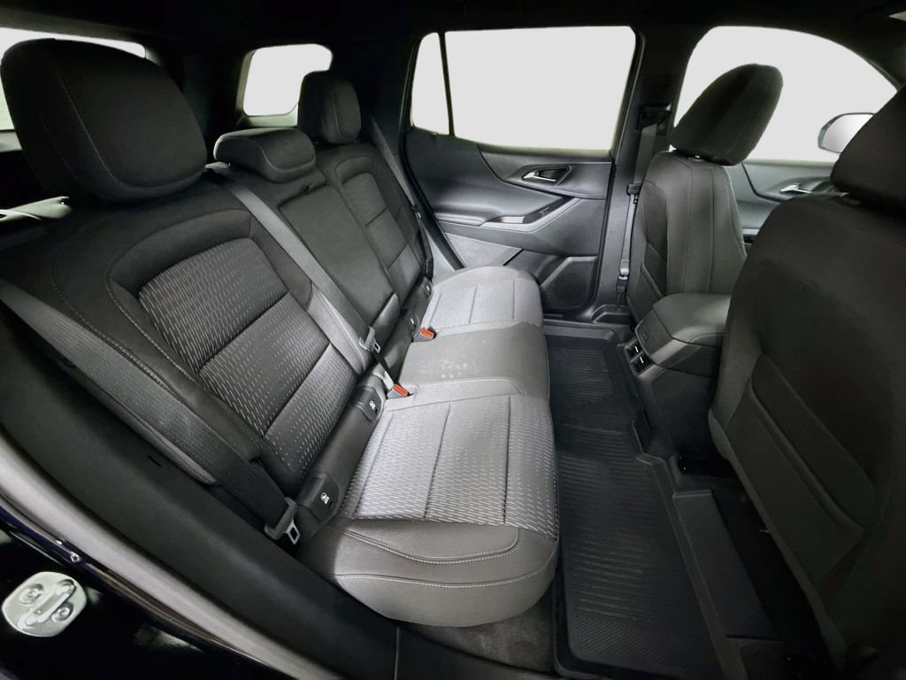 New 2027 Chevrolet Equinox LT w/ Safety and Technology Package FWD image 25
