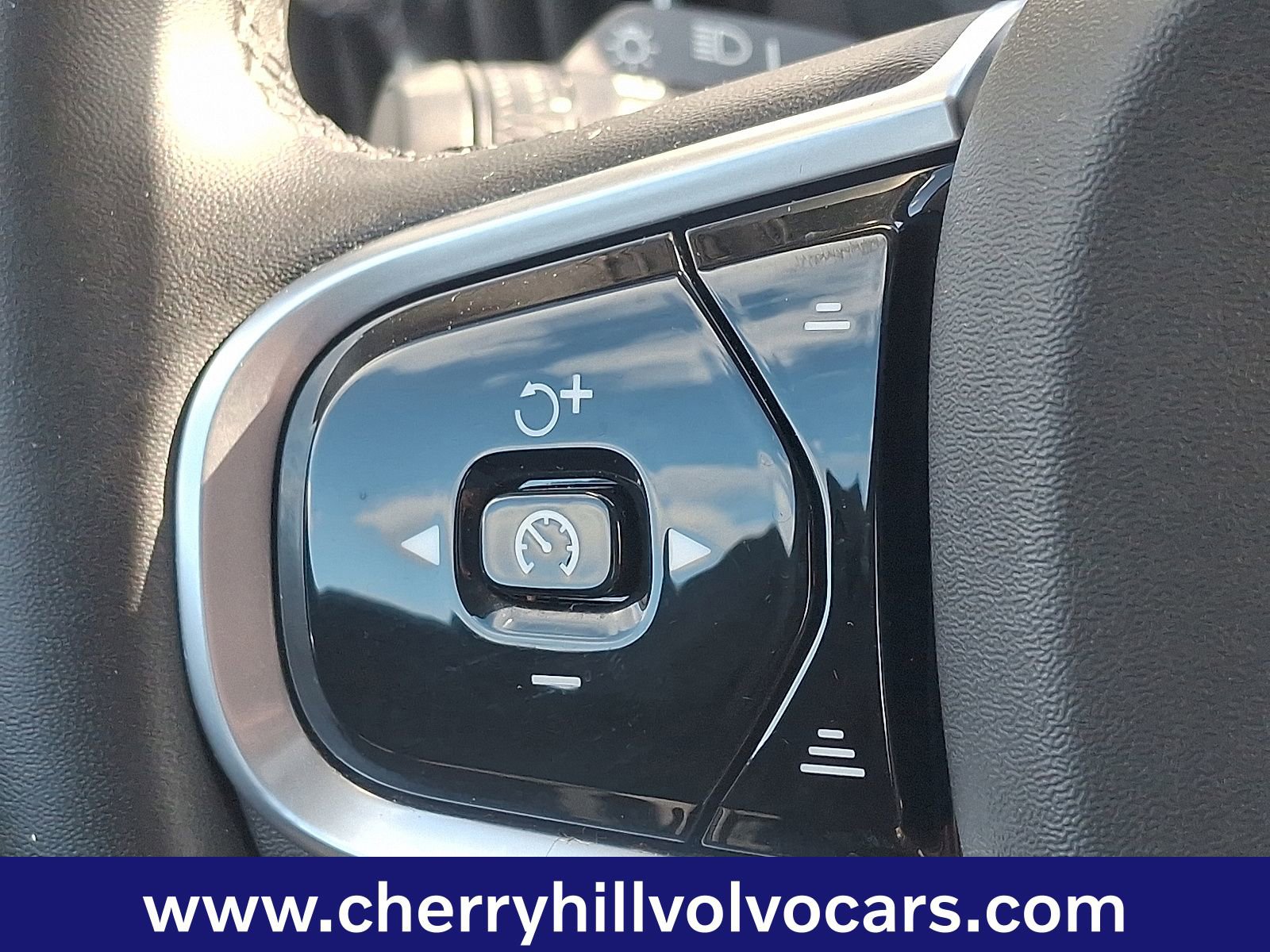 Certified 2023 Volvo S60 B5 Plus w/ Climate Package image 22