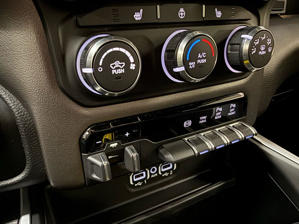 Used 2020 RAM 2500 Big Horn w/ Night Edition AWD/4WD image 37
