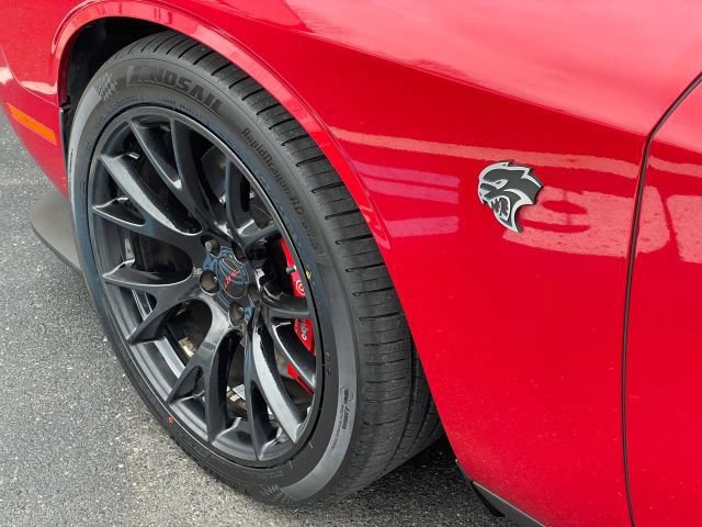 Used 2016 Dodge Challenger SRT Hellcat image 16
