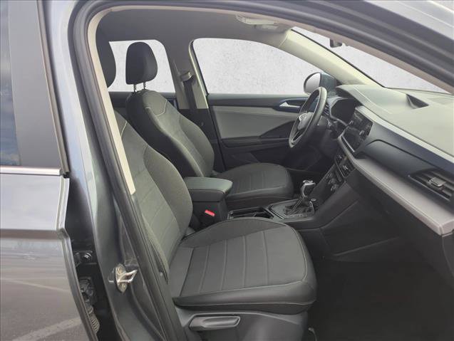 Used 2024 Volkswagen Taos SE image 21