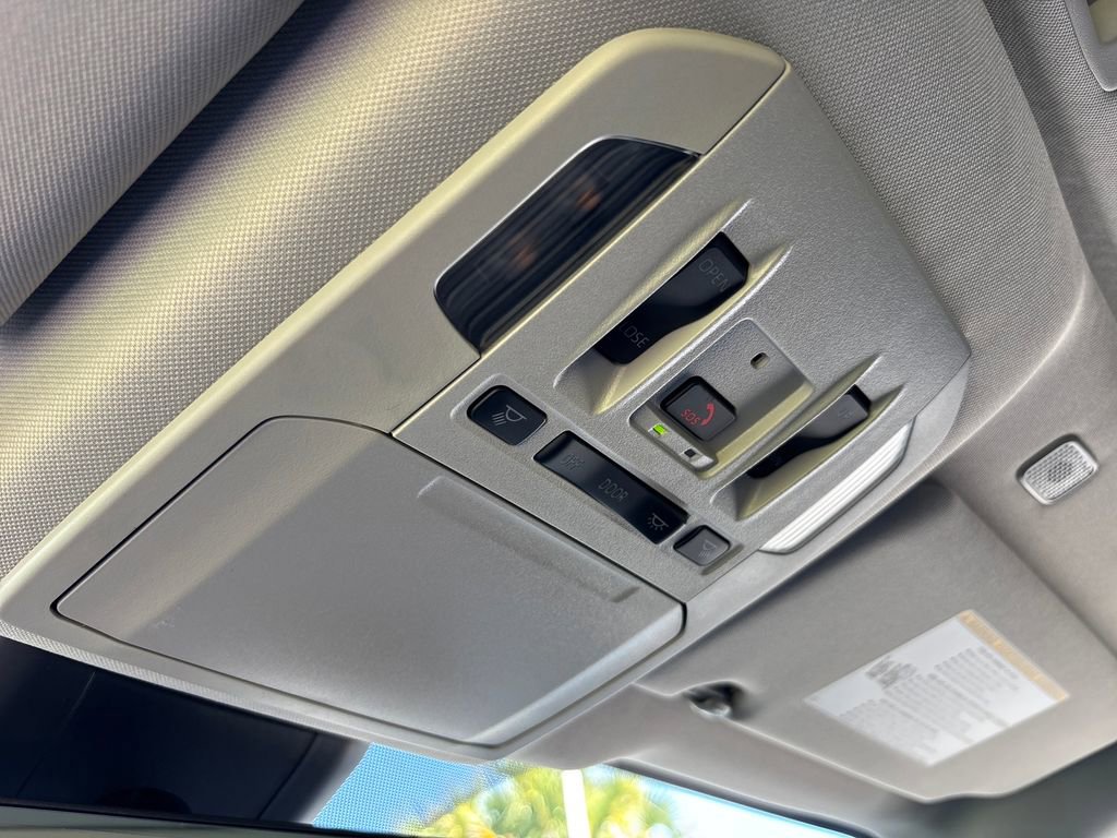 New 2026 Toyota Highlander XLE image 24