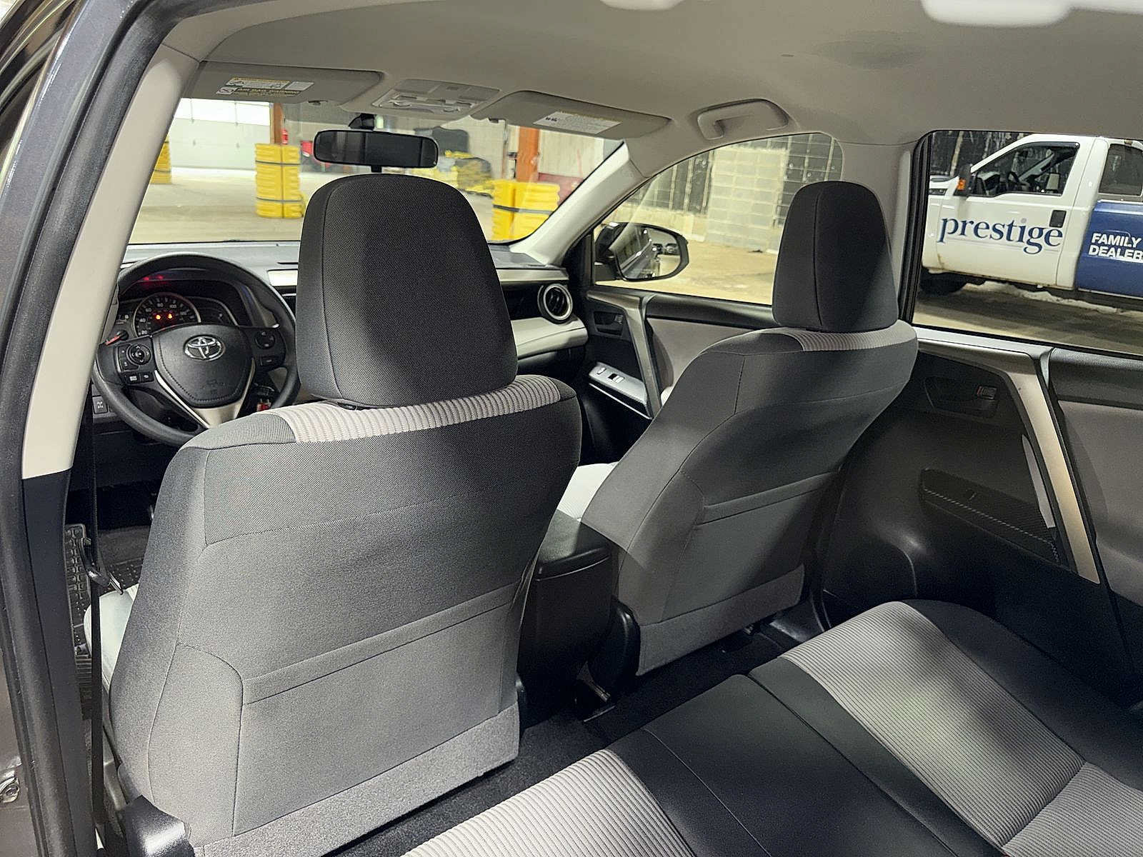Used 2015 Toyota RAV4 LE AWD/4WD image 26