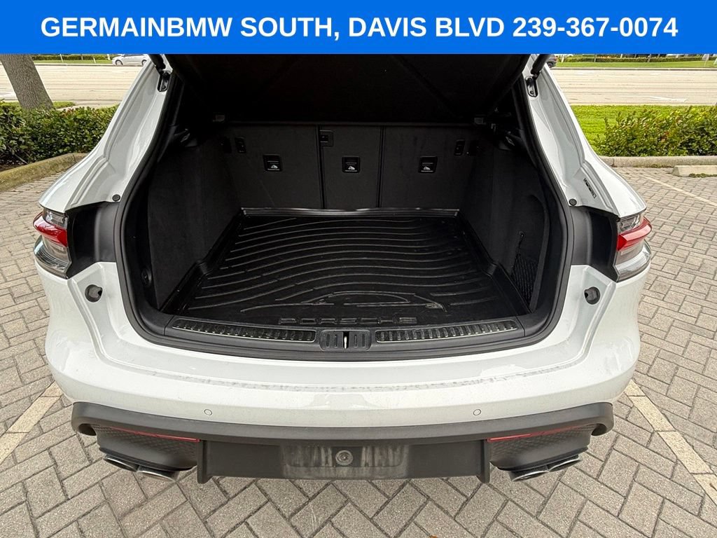 Used 2022 Porsche Macan S AWD/4WD image 14