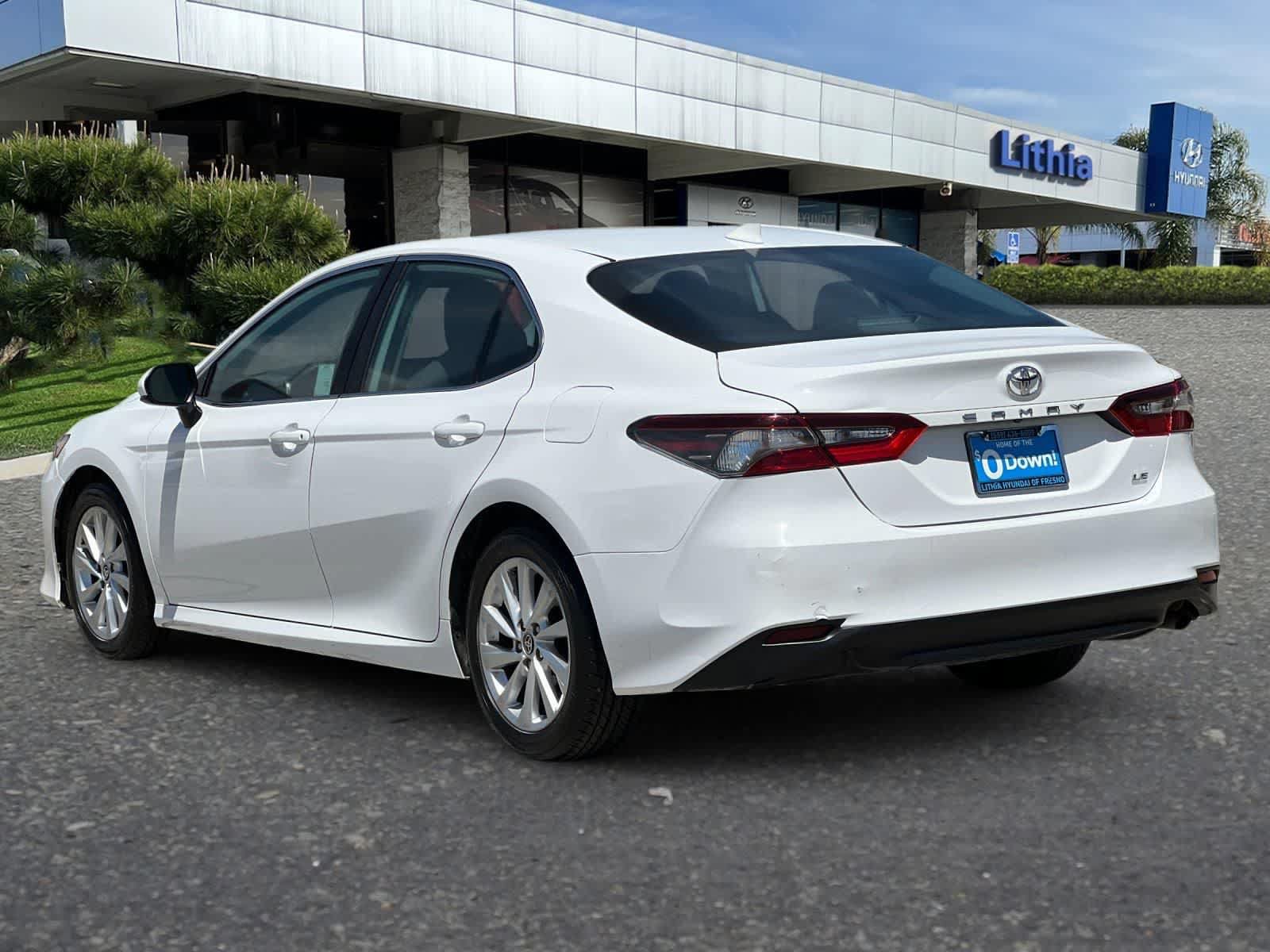 Used 2023 Toyota Camry LE FWD image 7