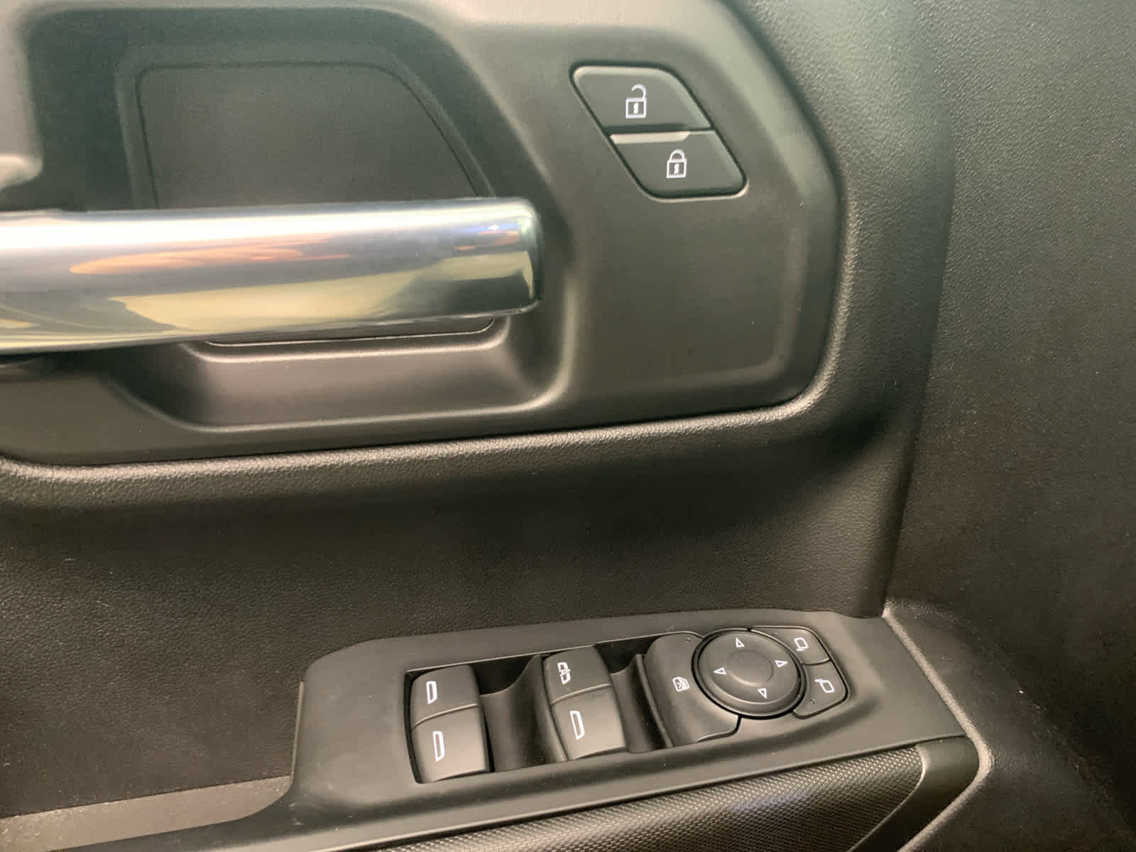 Used 2023 Chevrolet Silverado 1500 Custom w/ Rally Edition AWD/4WD image 23