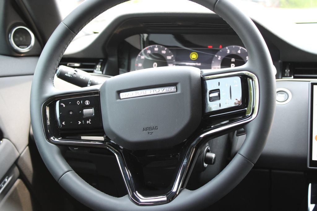 Used 2026 Land Rover Range Rover Evoque S AWD/4WD image 9