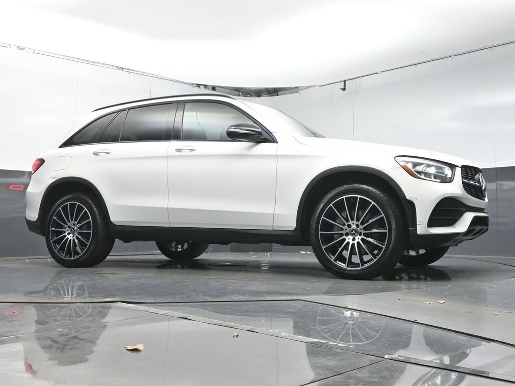 Used 2021 Mercedes-Benz GLC 300 w/ AMG Line image 30